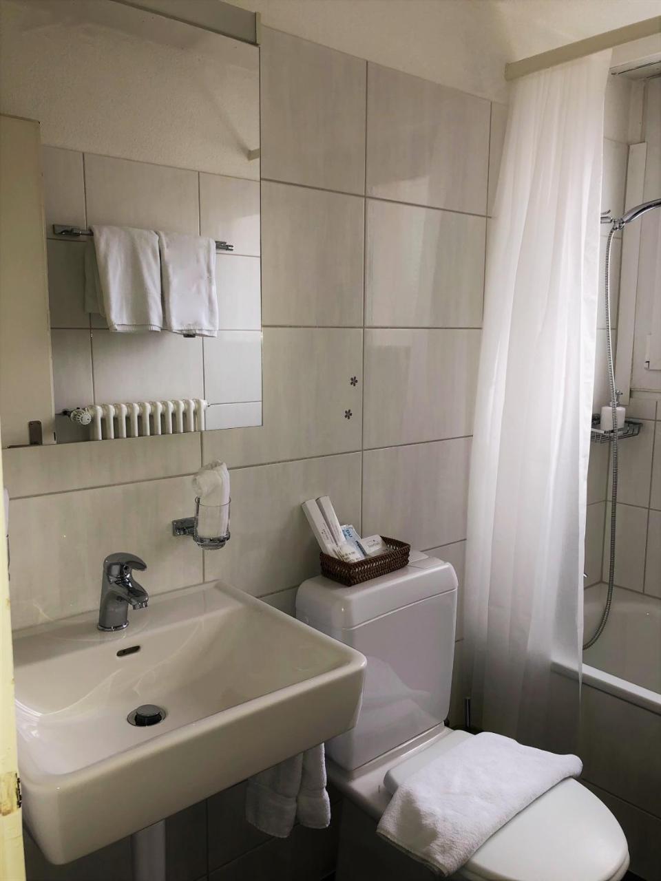 City Hotel Wettingen Buitenkant foto